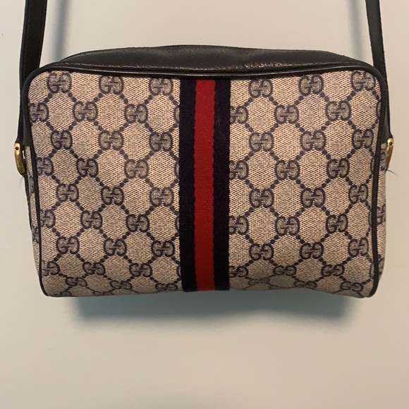 Gucci Crossbody - Picture 2 of 4